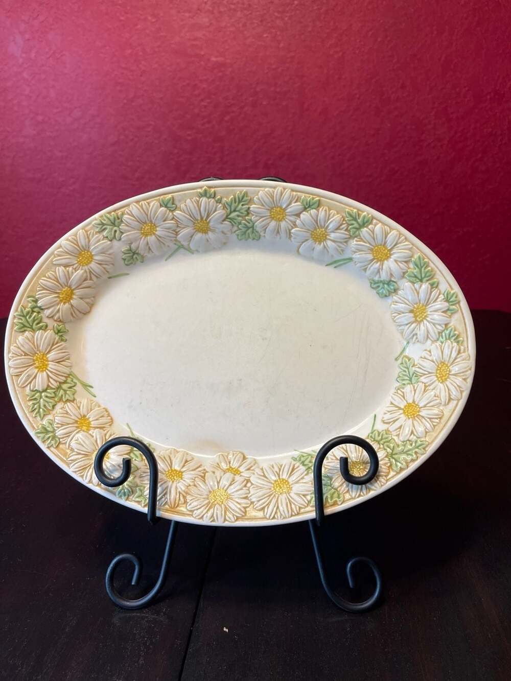 Metlox Poppytrail Sculptured Daisy 11-inch Oval Serving Platter